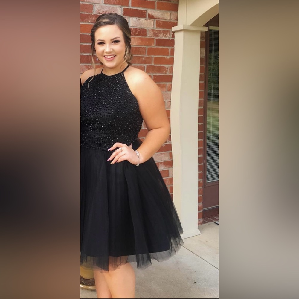 Short Black Dress Size 16